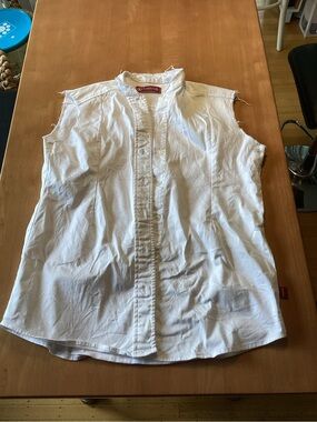 White Sleeveless Button-Front Shirt